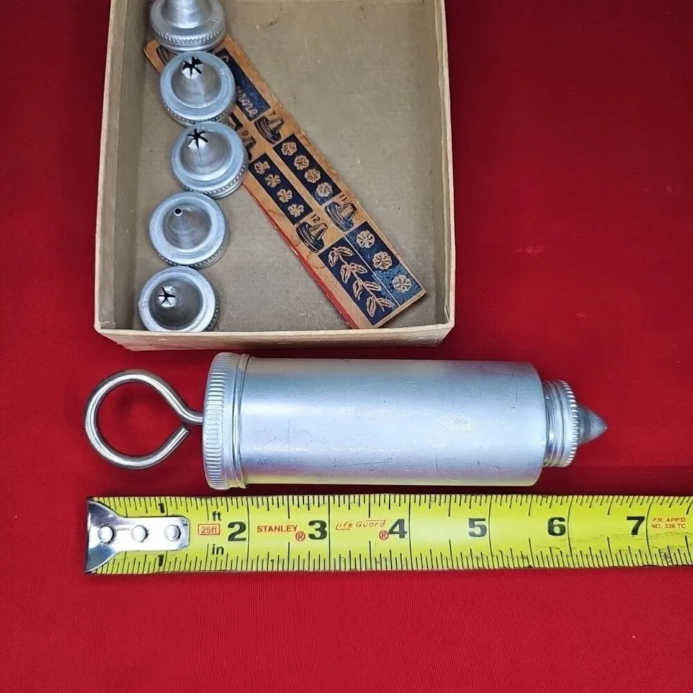 Cake Icing Decorating Set Cookie Decorator LORRAINE METAL NY Vintage 6 Tips